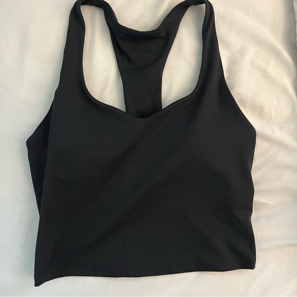 ♠️ Fabletics Built In Bra Workout Tank - Picture 4 of 7